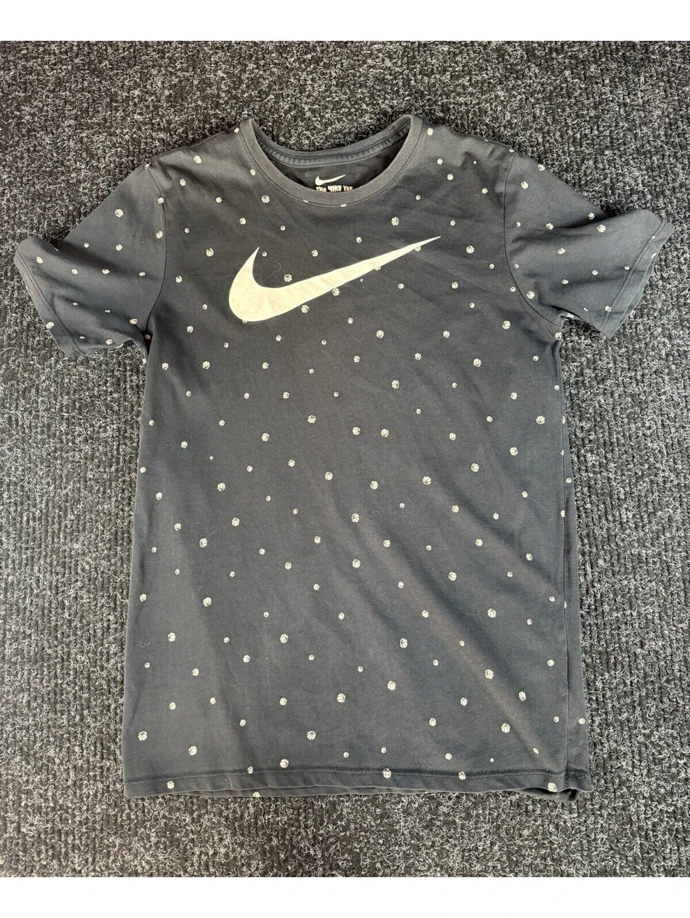 Nike The Nike Tee Dri-FIT Men's Athletic Fit Gray Polka Dot Basketball S